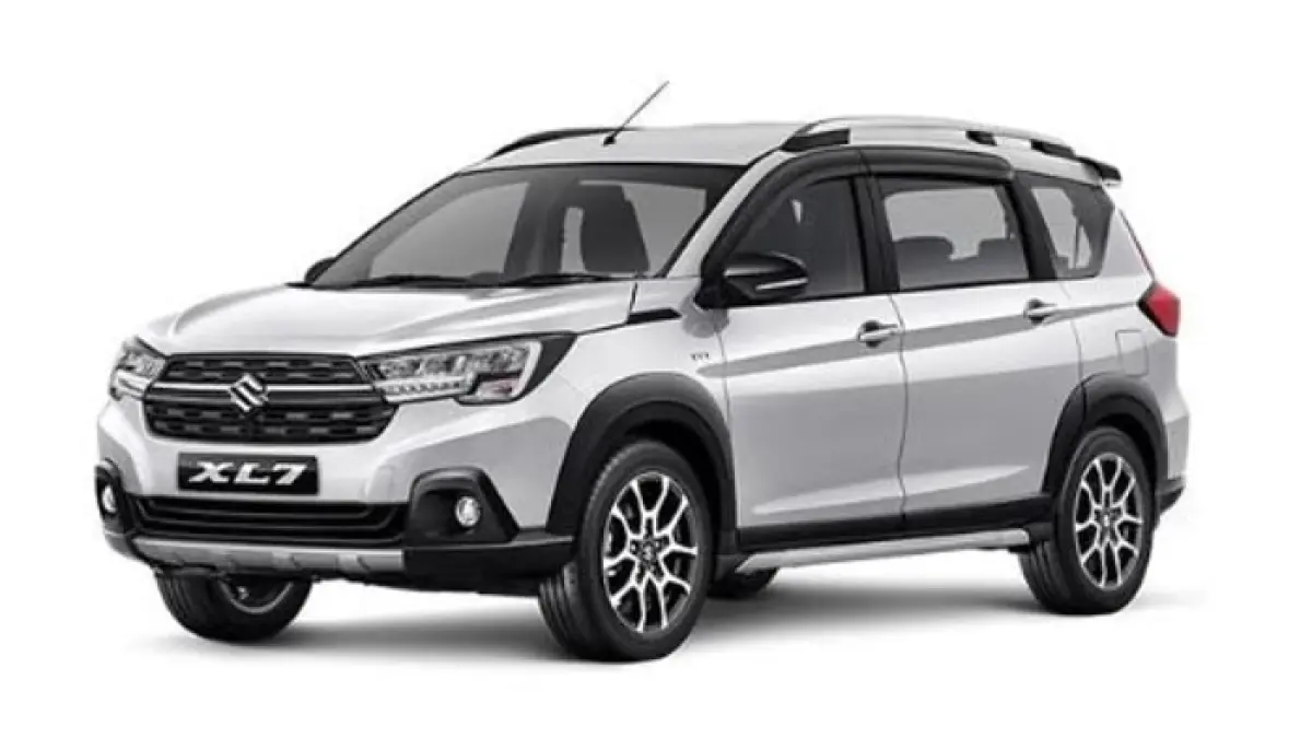 Suzuki XL7 Facelift: Pilih Alpha Hybrid atau Zeta?
