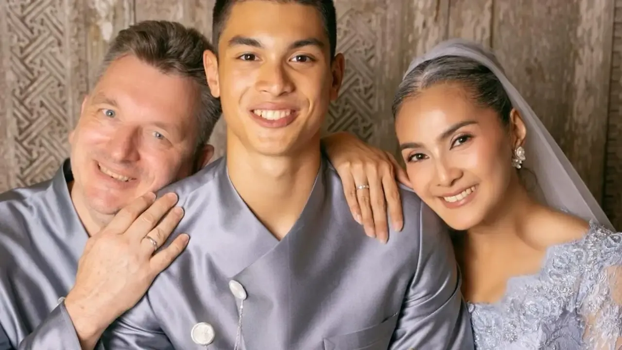 Merekayasa Ulang Foto Pernikahan: Dari Nostalgia ke Karya Baru