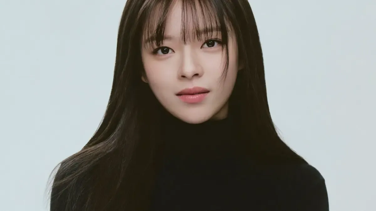 Dari Panggung Grup ke Karier Baru: Mantan Idol Mencari Identitas Solo
