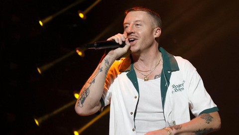 Macklemore Dicoret dari Tur Ed Sheeran: Saat Panggung Musik Menjadi Medan Politik