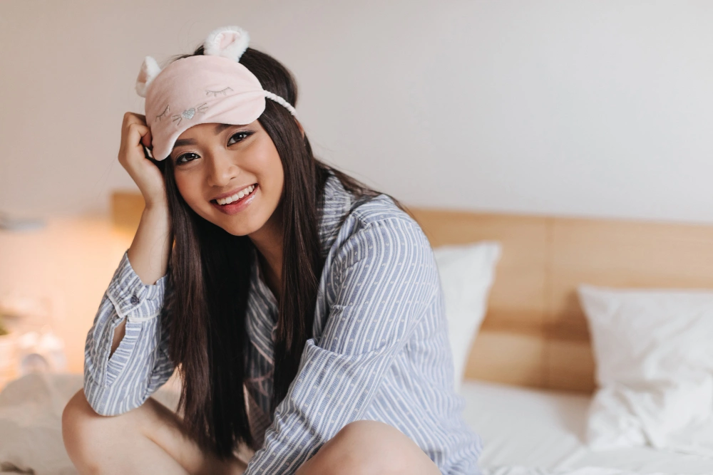 Menyimpan Skincare di Kulkas: Manfaat Nyata atau Sekadar Tren?