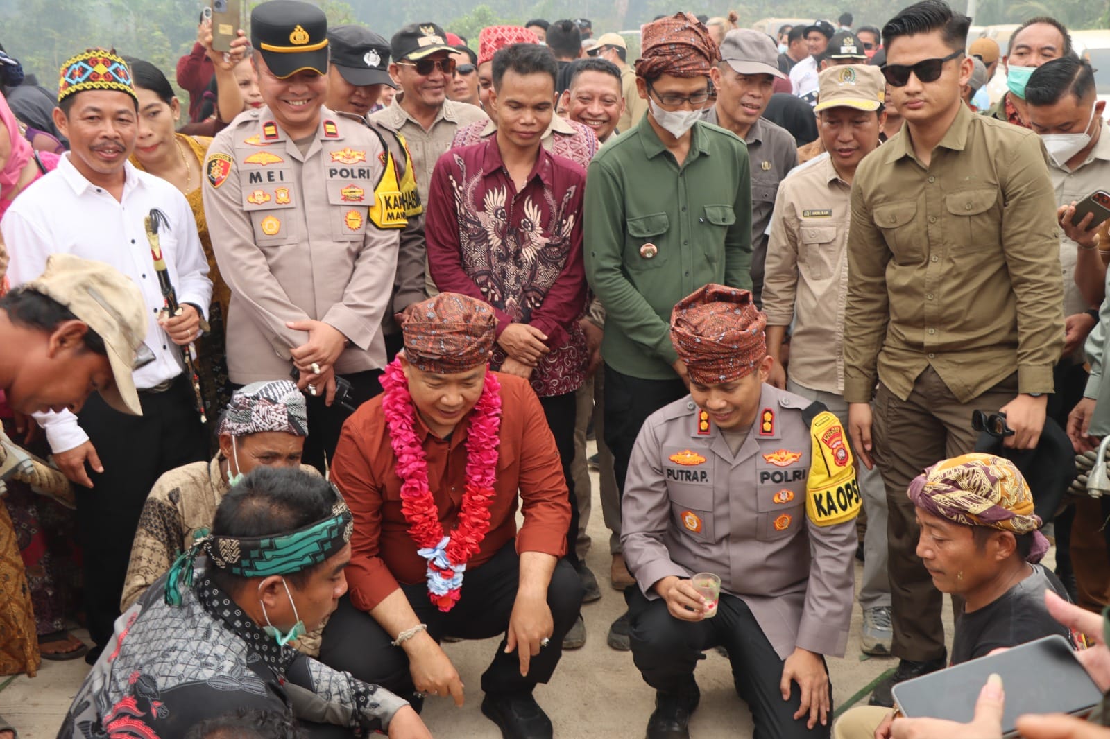Jembatan Gantung Lipat Gunting Menggerakkan Ekonomi dan Pendidikan Pedalaman