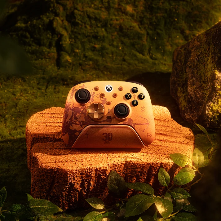 Mini Controller Joystick TMR: CRKD Atom+ vs 8BitDo Tomb Raider