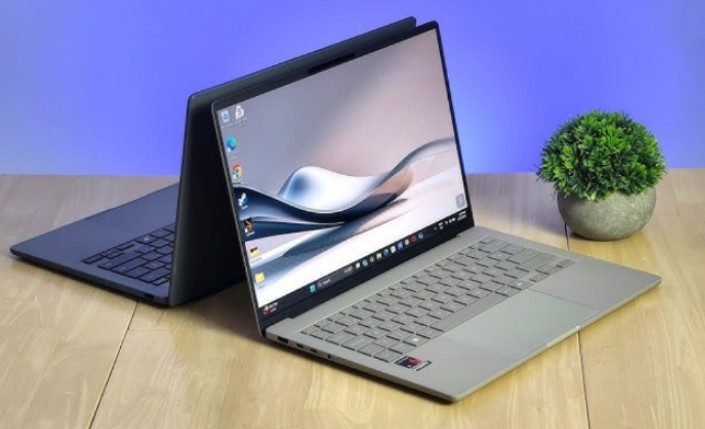 Laptop Baterai Tahan 12+ Jam untuk Profesional Mobile