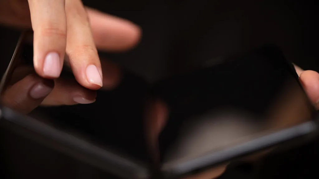 Xiaomi 18 Fold: Ponsel Lipat Wide-Fold Seukuran Paspor