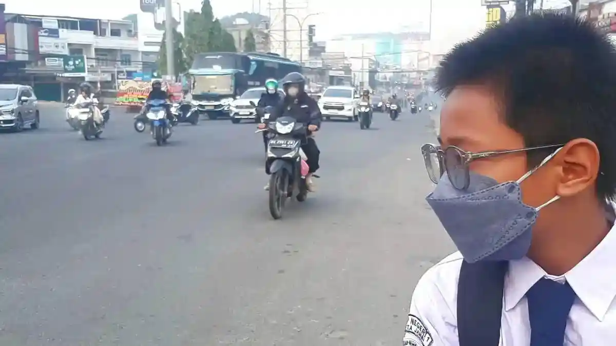 Kabut Asap dan PJJ: Peran Orang Tua Menjaga Anak Tetap Sehat dan Semangat Belajar