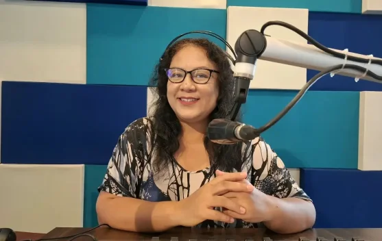 Panduan Membuat Foto Gaya 80-an dengan Teknik Manual dan AI