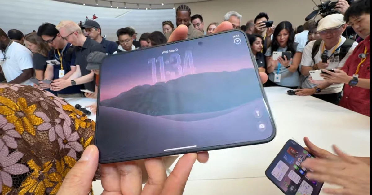 iPhone Duo vs Galaxy Z Fold 8: Mana Layar Lipat Terbaik?
