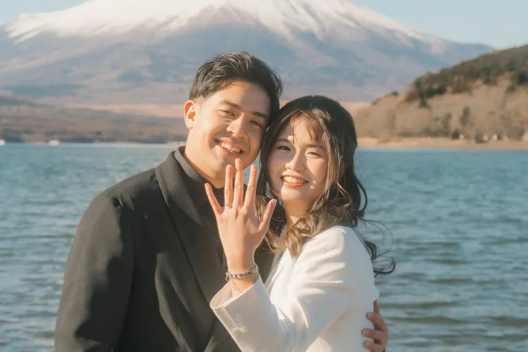 Dari Gunung Fuji hingga Desa Hanok: Romansa Jepang dan Korea di Perjalanan Selebriti