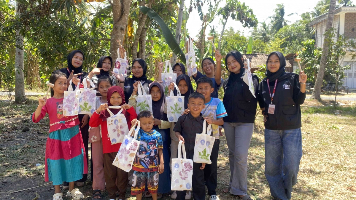 Dari Sampah Menjadi Seni: Ecoprint dan Crafting Ramah Lingkungan untuk Anak