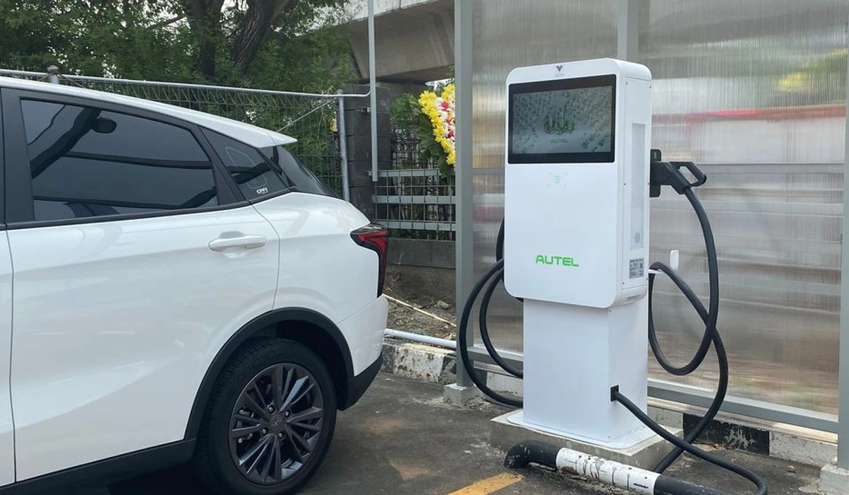 Apakah Fast Charging Benar-Benar Merusak Baterai Mobil Listrik?