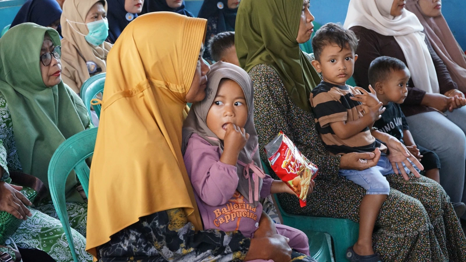Ketika Orang Tua Bekerja Jauh, Gizi Anak Jadi Taruhan