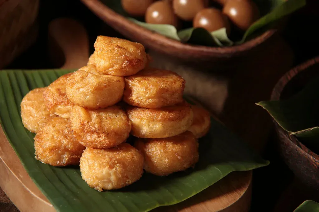 Perkedel hingga Martabak: Wajah Kolonial di Makanan Jalanan