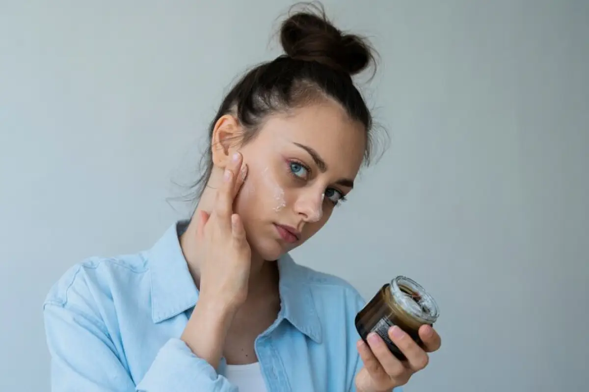 Bukan Hanya Skincare: 5 Kebiasaan Sehari-hari yang Bikin Kulit Kusam