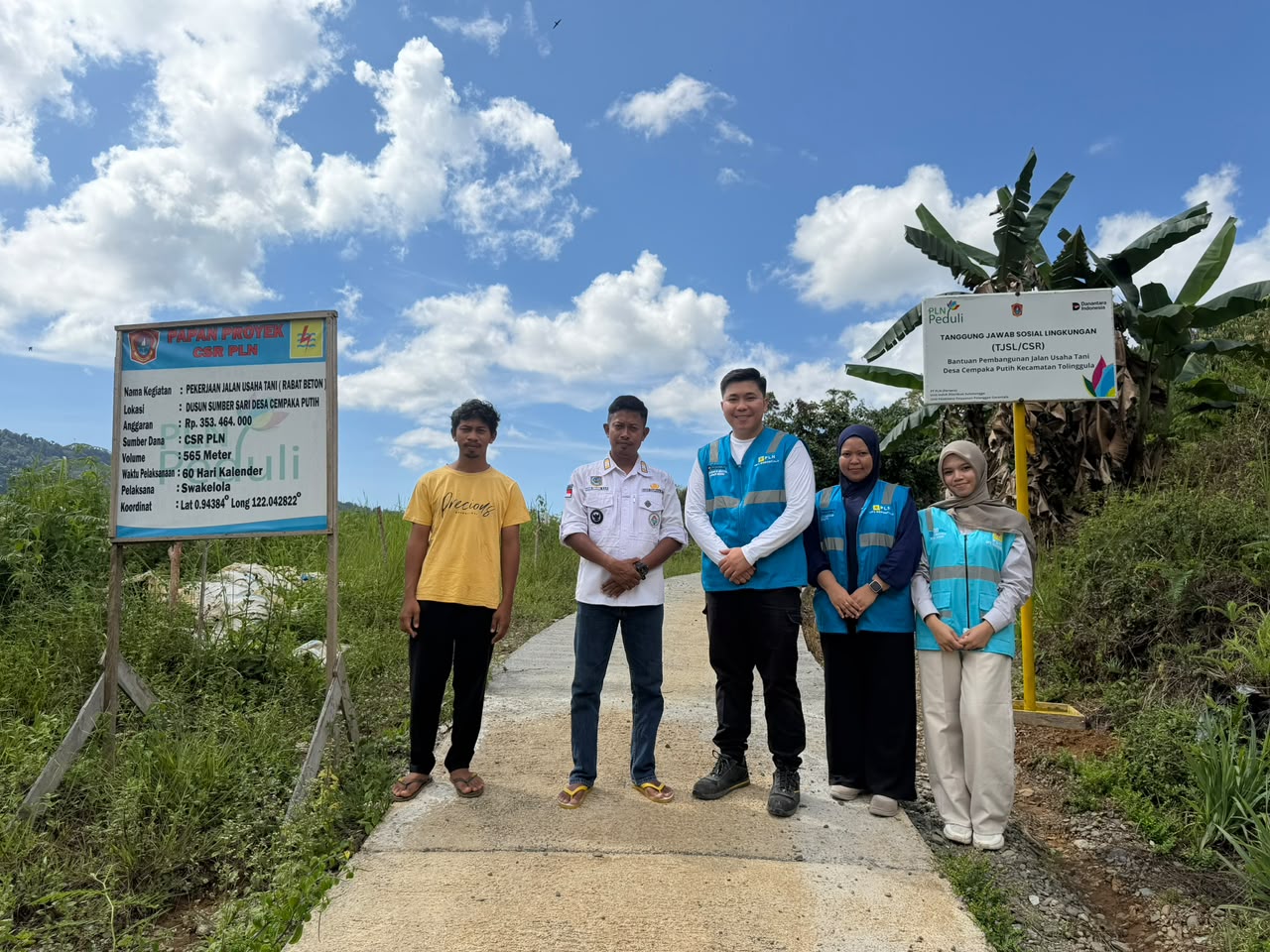 Program CSR Perusahaan Mengubah Jalan Desa Menjadi Jalur Ekonomi