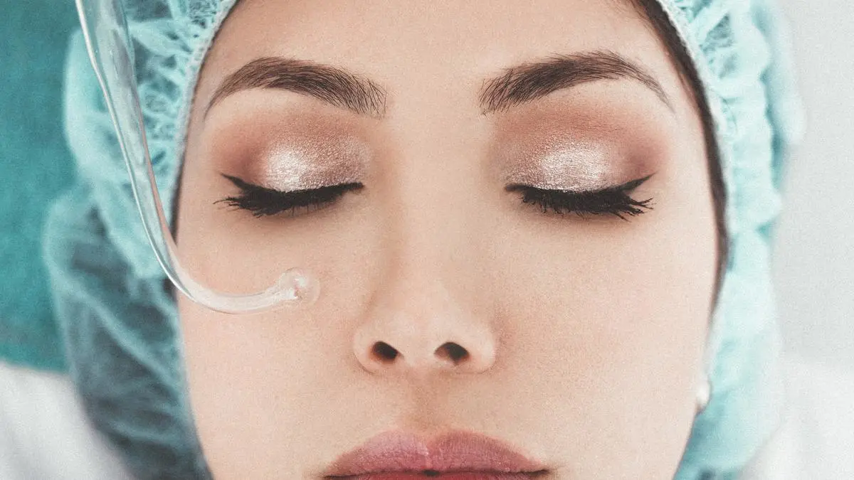 Glass Skin Booster: Glowing Nyata atau Sekadar Tren?