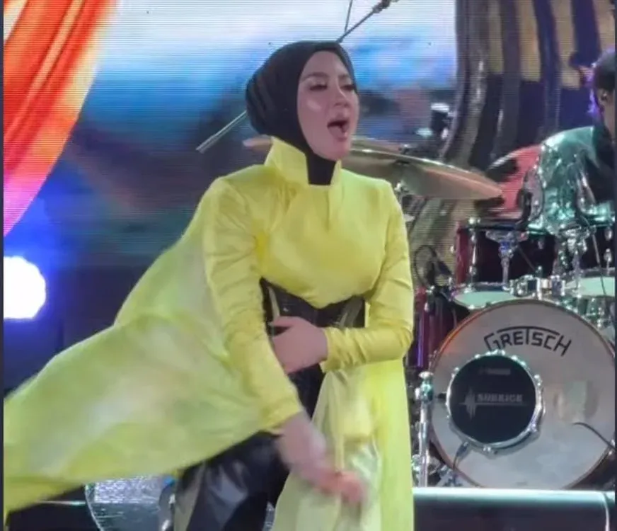 Syahrini Vakum 7 Tahun: Ketika Panggung Kalah oleh Keluarga