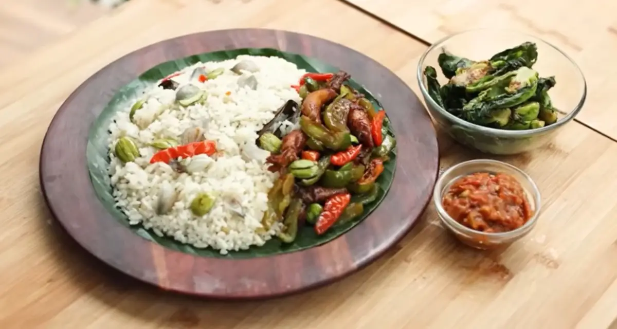 Nasi Liwet & Oseng Cumi Cabai Gendot: Pasangan Pulen-Gurih yang Wajib Dicoba