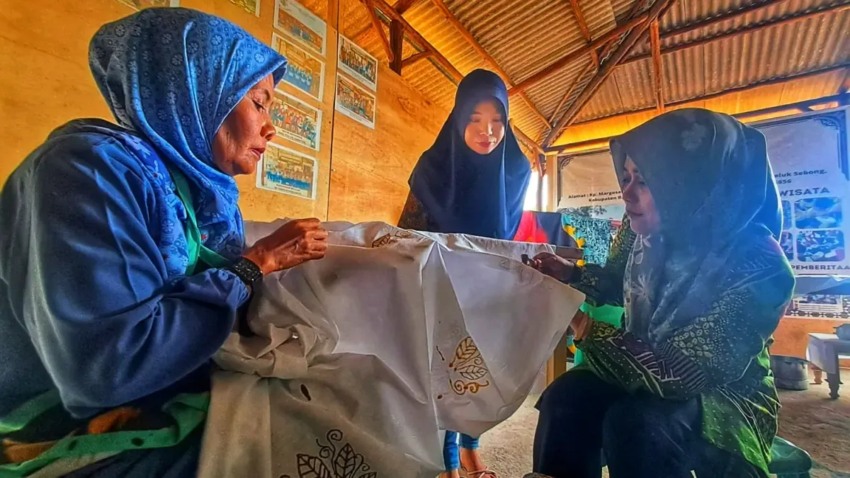 Dari Limbah Pewarna Batik Menjadi Kompos yang Menguntungkan Petani