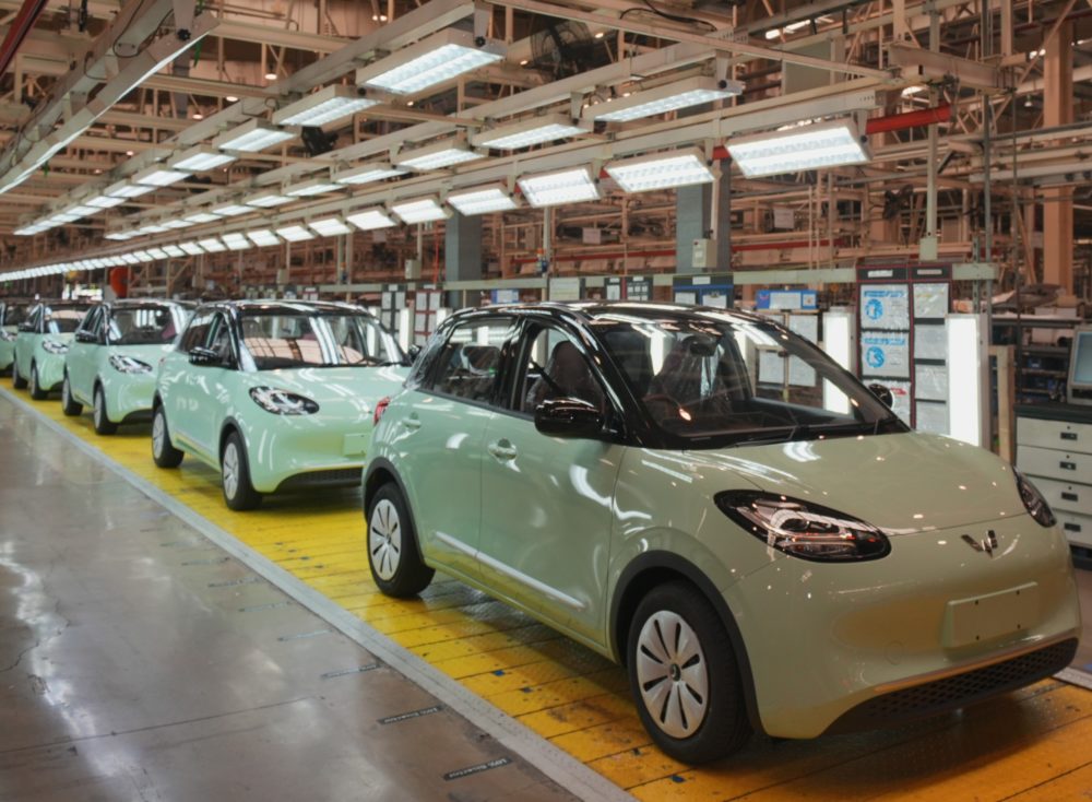 Wuling Binguo EV Lite vs Eksion EV: Mana Paling Masuk Akal?