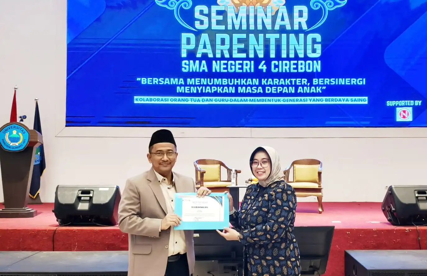 Sekolah dan Orang Tua Bersatu lewat Seminar Parenting