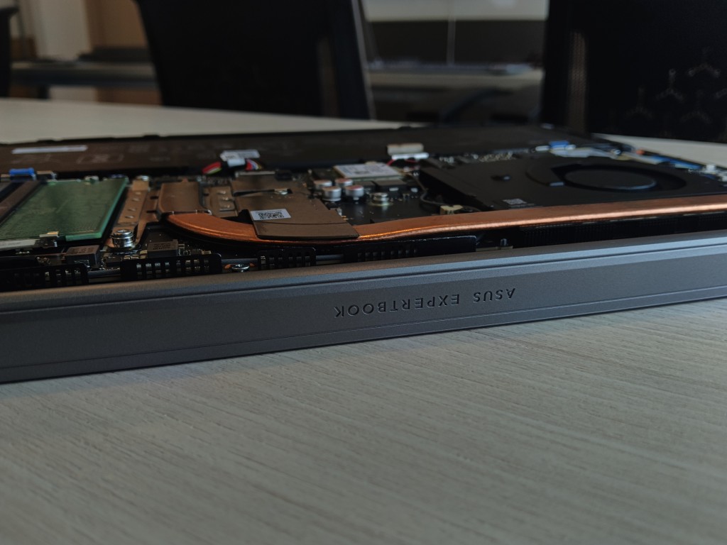 ASUS ExpertBook P3 G2: Laptop Bisnis Anti Lemot dengan RAM hingga 96GB