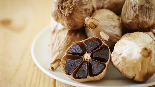 Bawang Putih, Merah, dan Hitam: Mana Paling Baik untuk Jantung?