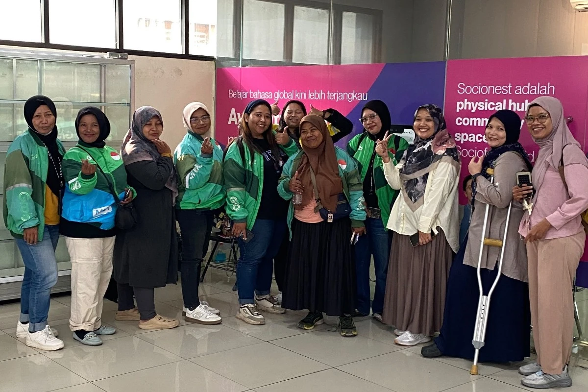 Pelatihan Bahasa Inggris Gratis yang Mengubah Arah Lady Driver Ojol