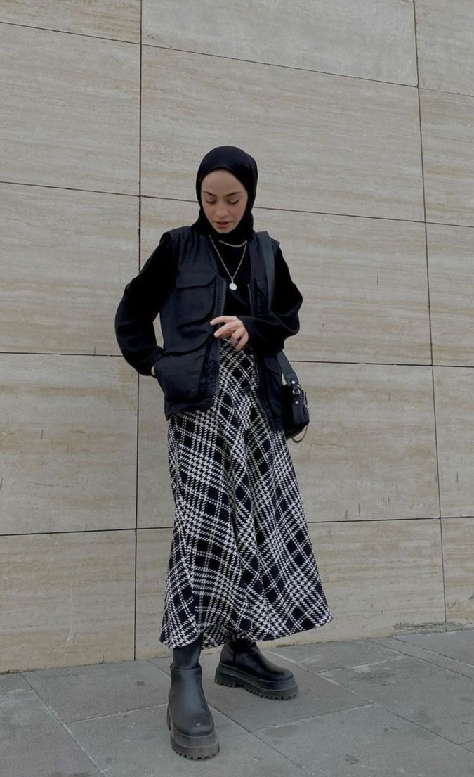7 Cara Memilih Outfit Konser Nyaman dan Tetap Stylish