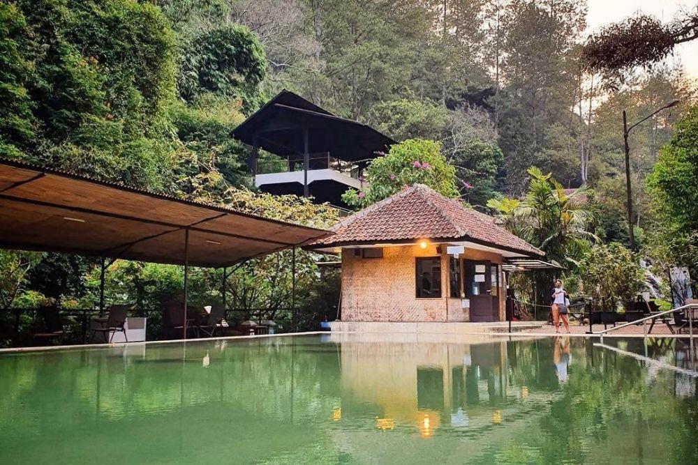 3 Pilihan Staycation Dekat Jakarta: Hot Spring, Glamping, dan Telaga