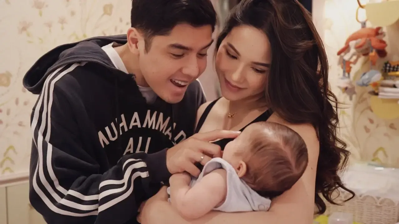 Kapan Privasi Anak Berakhir saat Orang Tua Terkenal?