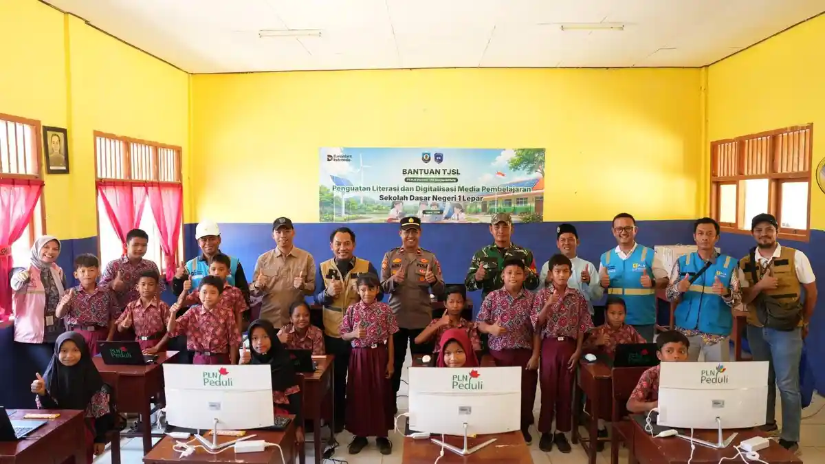 Donasi Laptop Industri Mengubah Wajah Sekolah Pulau