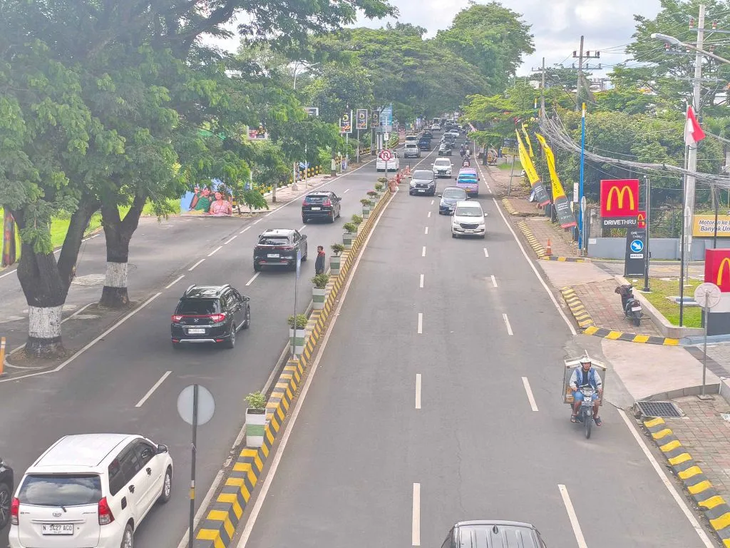 Sistem Lalu Lintas Pintar: ITCS dan Lampu Isyarat Otomatis di Jakarta
