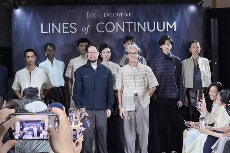 Bagaimana Didiet Maulana Mengubah Tenun Ikat Jadi Busana Harian yang Versatile
