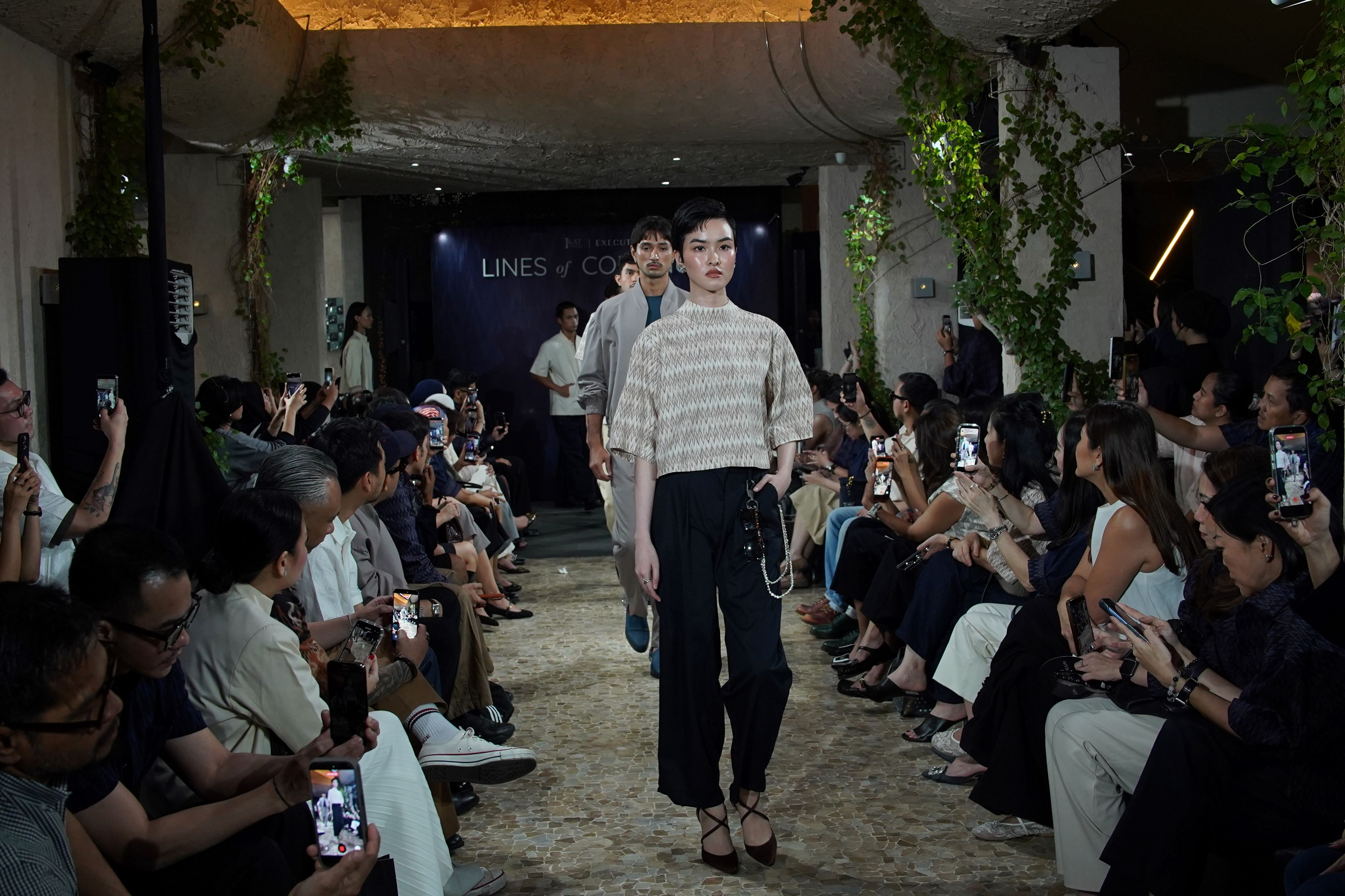 Kolaborasi EXECUTIVE x IKAT: Tenun Tradisional Jadi Daily Wear