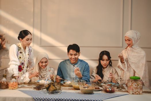 Menanamkan Nilai Akhlak pada Anak di Era Digital