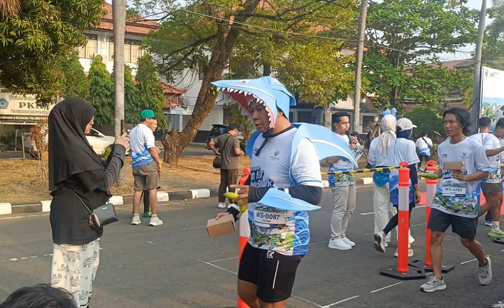 Bhimasena Run: Ketika Komunitas Lari Menjaga Hiu Paus