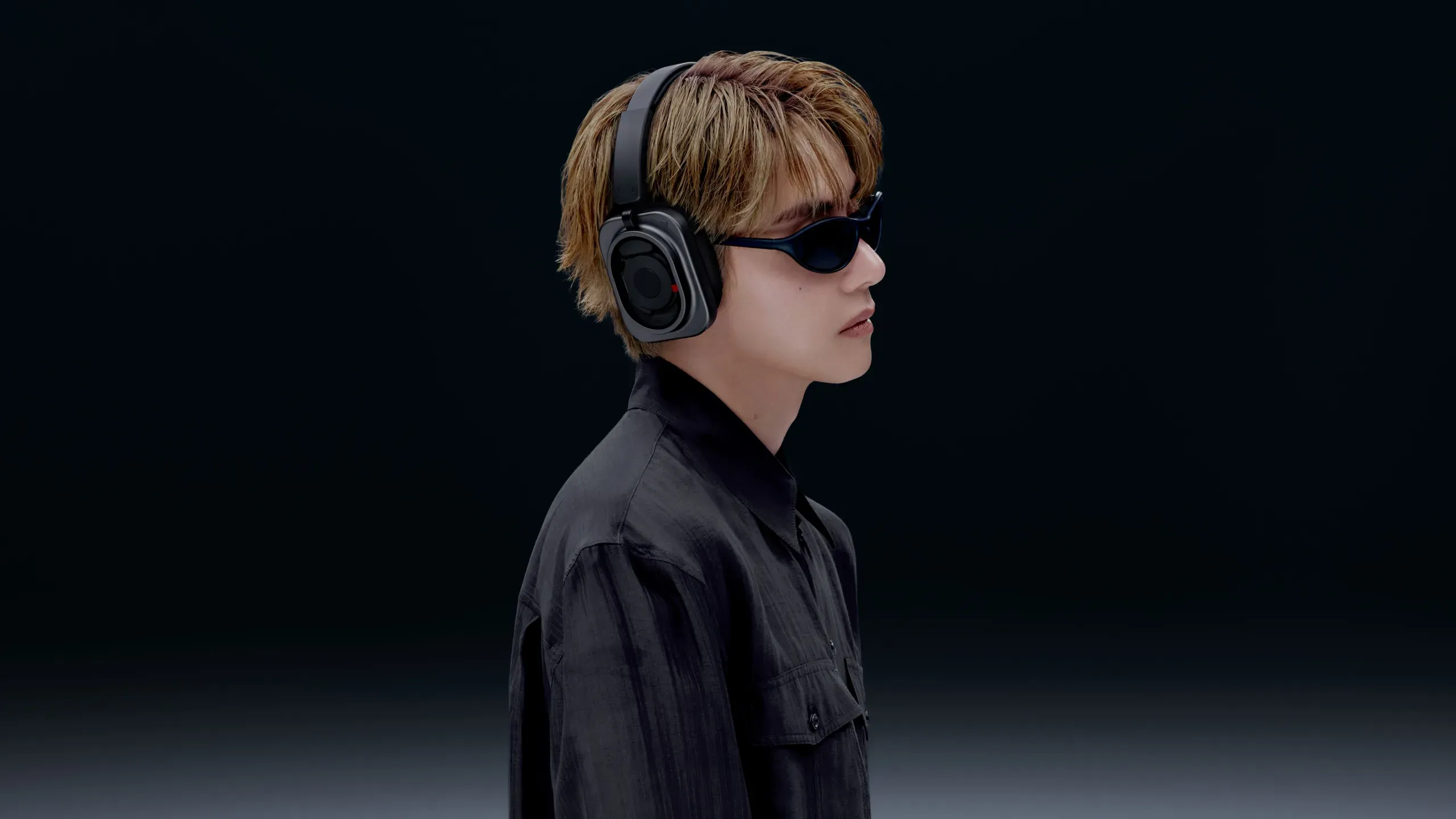 V BTS Jadi Global Brand Ambassador Nothing, Apa Artinya?