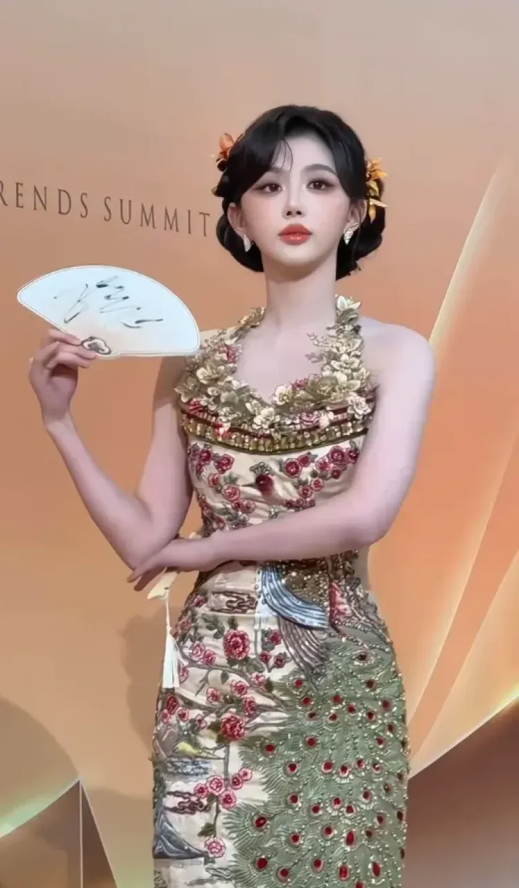 Desainer Couture Lokal Kian Pukau Panggung Internasional
