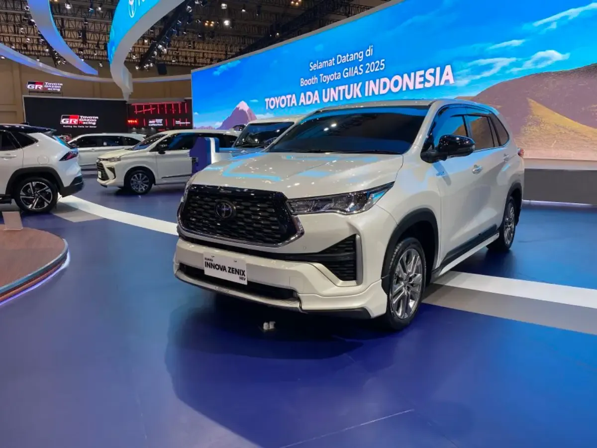 Kijang Innova Zenix Hybrid: Irit, Bertenaga, Layak Jadi MPV Keluarga