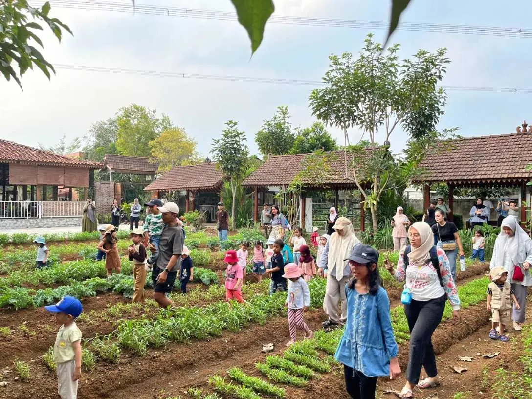 7 Destinasi Wisata yang Mengubah Liburan Menjadi Pengalaman Belajar Anak