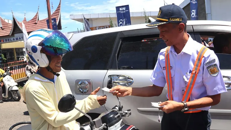 Keselamatan Kereta Api KAI: Dari Jalur Rel hingga Perlintasan