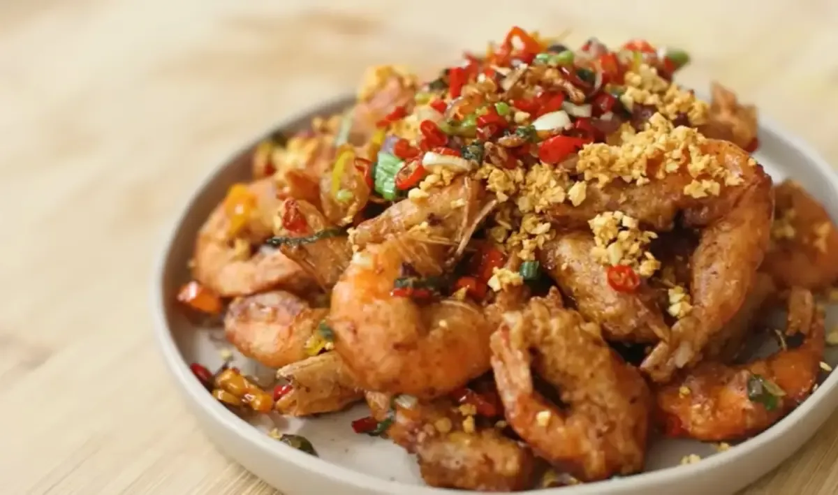 Dua Resep Udang Pedas Gurih: Sambal Kecombrang dan Cabai Garam