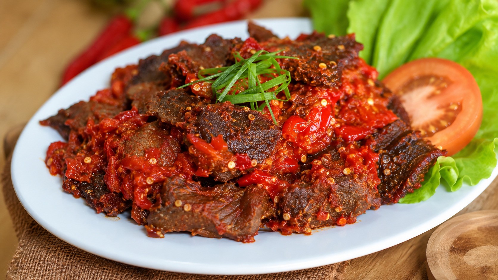 Tiga Sambal Tradisional Regional: Balado Minang, Sambal Tomat Jawa, dan Plecing Lombok