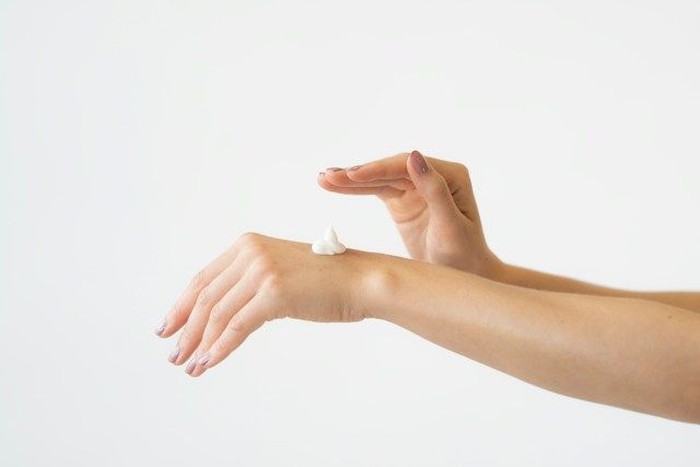 Tone Up Sunscreen vs Regular: Mana yang Lebih Worth It?