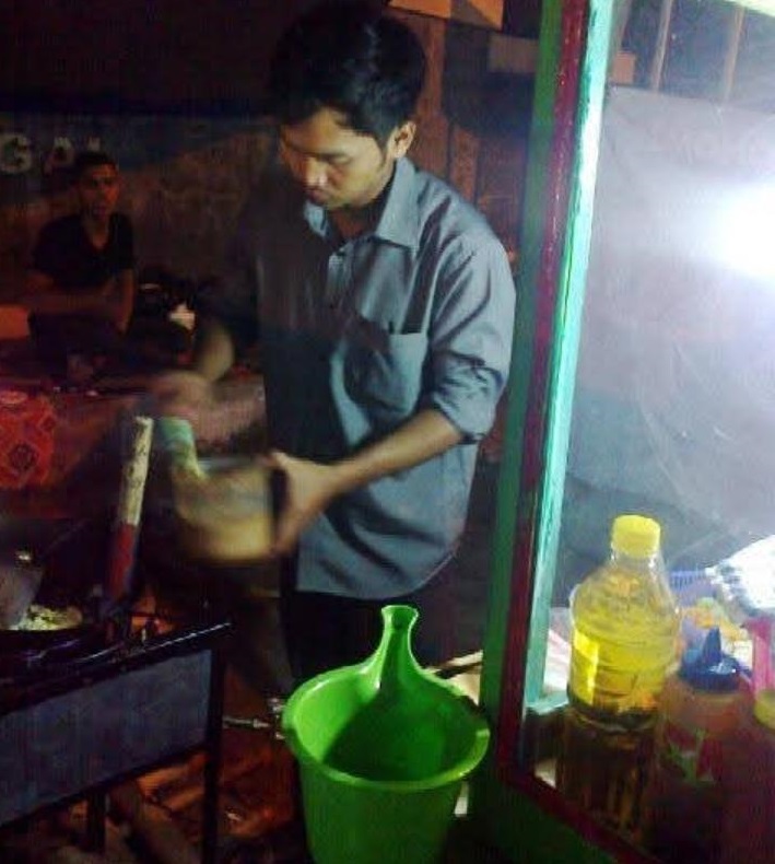 Meninggalkan Karier Stabil demi Gerobak Makanan: Mengapa Banyak Orang Memilih Tenang