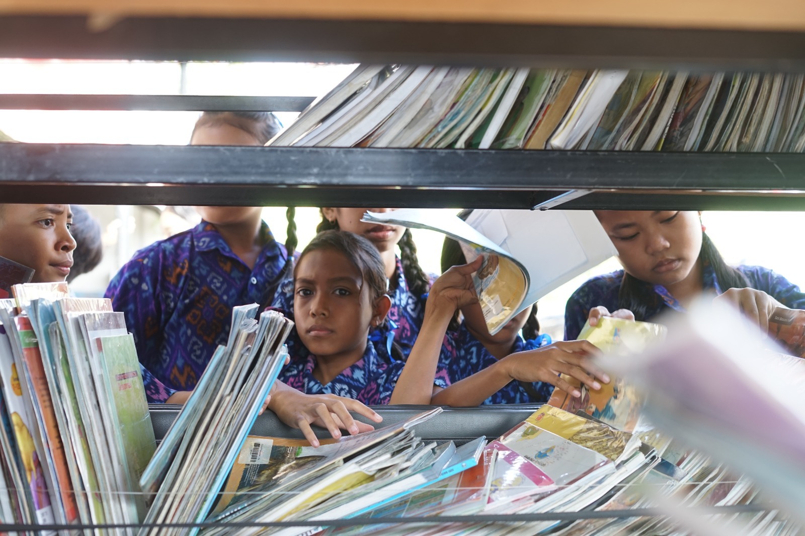 Perpustakaan Keliling Sekolah dan Lompatan Budaya Baca Siswa