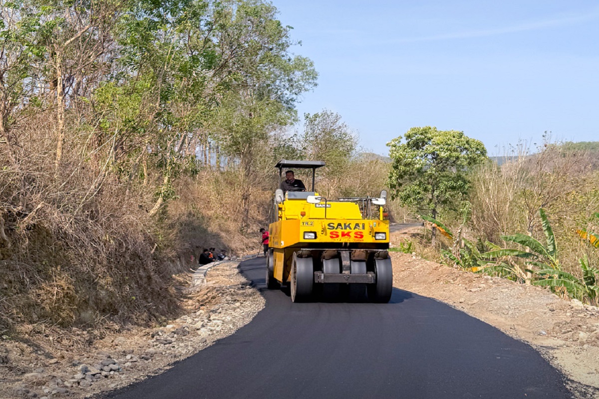 Jalan Usaha Tani Menghubungkan Sawah dengan Pasar