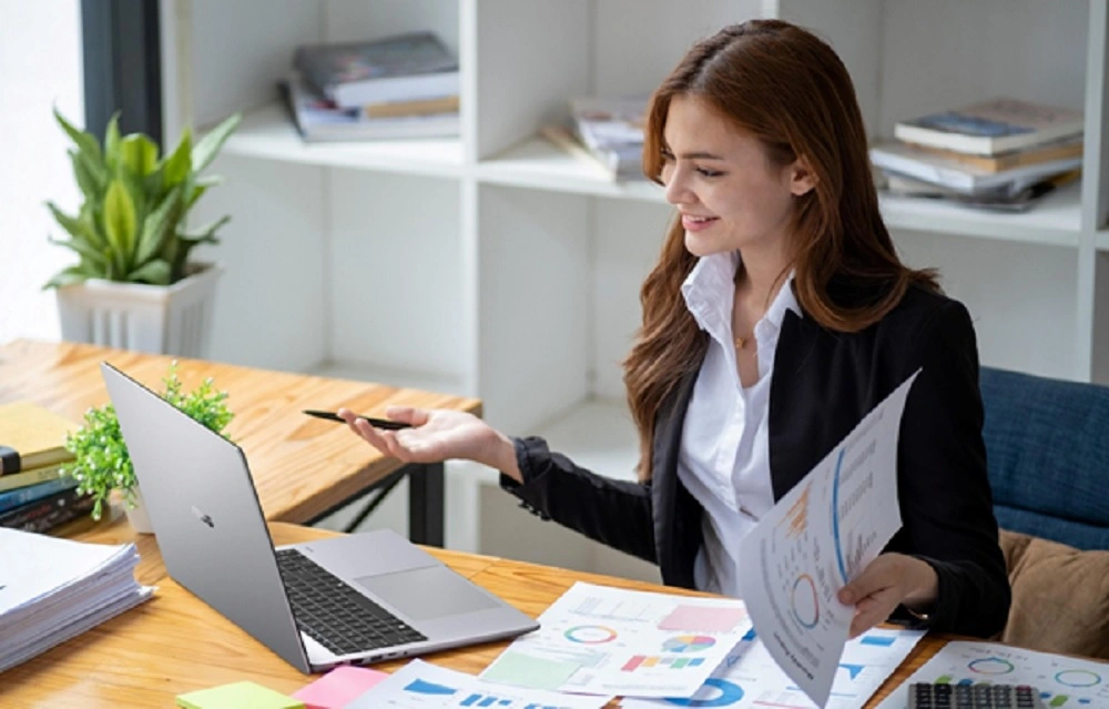 ASUS ExpertBook P3 G1: Laptop Bisnis RAM 64GB dan Dual SSD