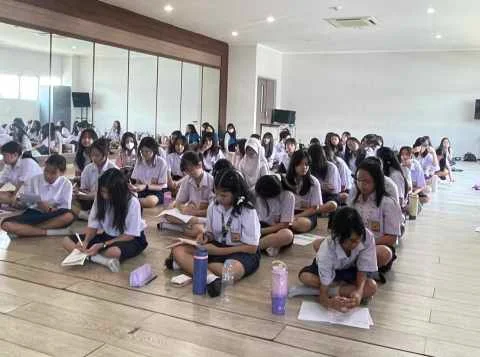 Program Edukasi Kesehatan Mental di Sekolah untuk Remaja